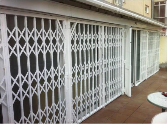 rejas de ballesta, rejas, ballestas, rejas terrazas, rejas patios, rejas plegables, rejas de seguridad, rejas extensibles, rejas de acero